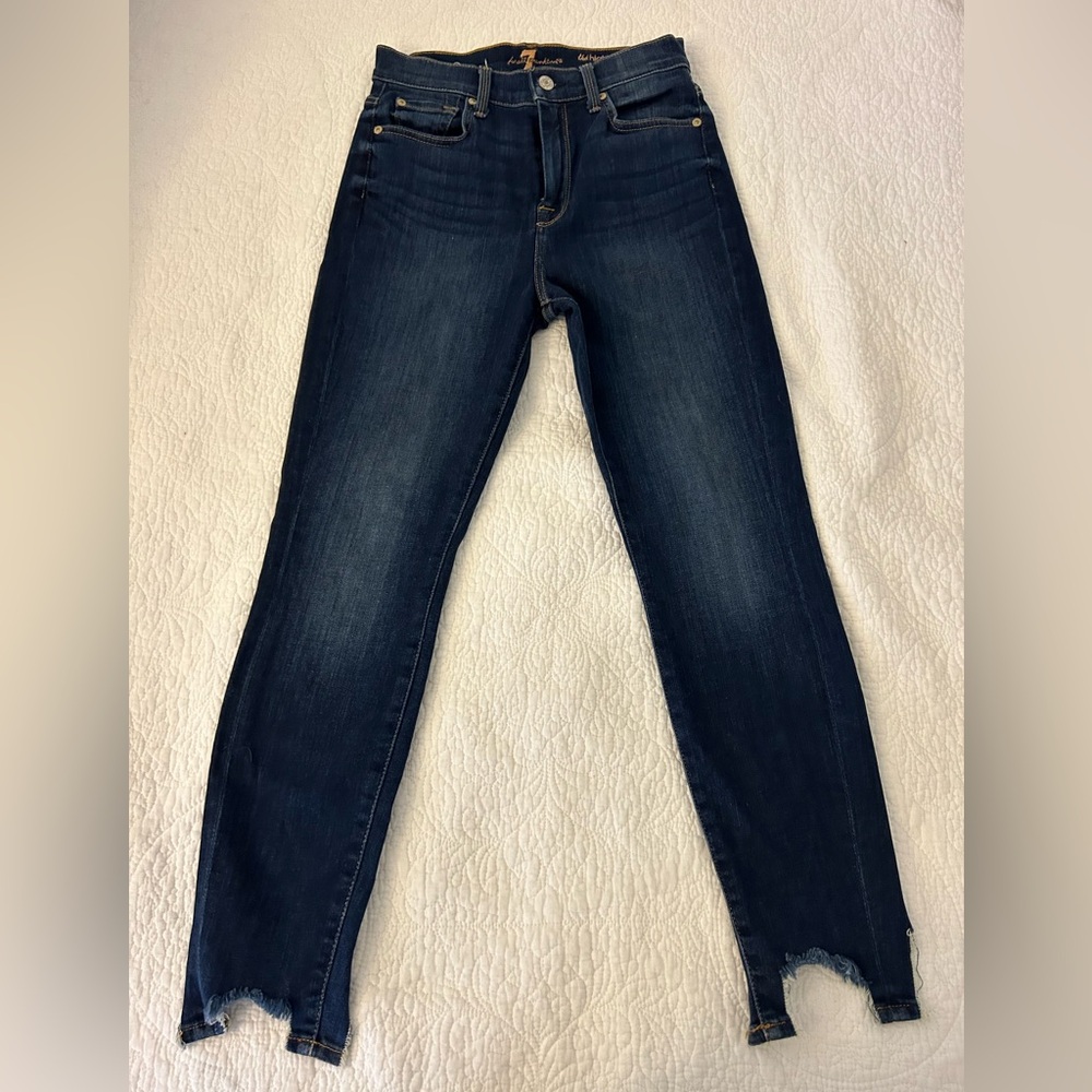 7 For All Mankind ‘the high-waist ankle skinny’ Jean. Size 27.